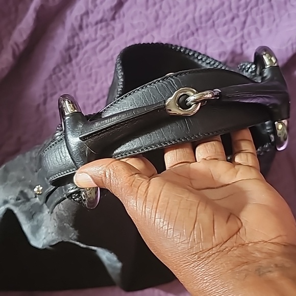 Authentic Gucci large hobo horsebit - Picture 5 of 9